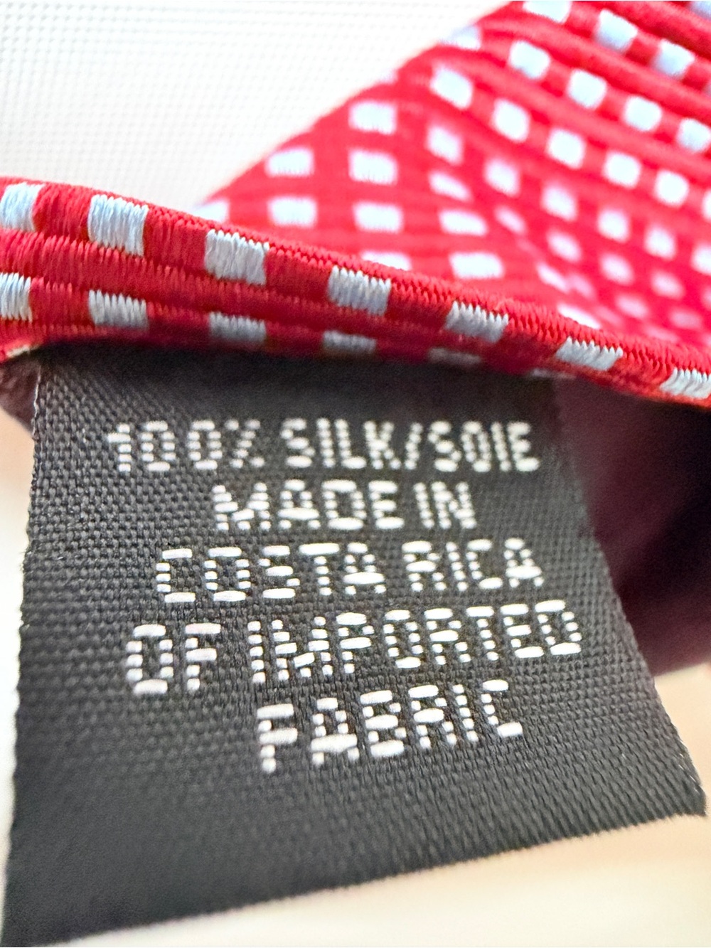 Izod Silk Tie Vintage Red Silver Geometric Designer Office 4 In W - Picture 5 of 8